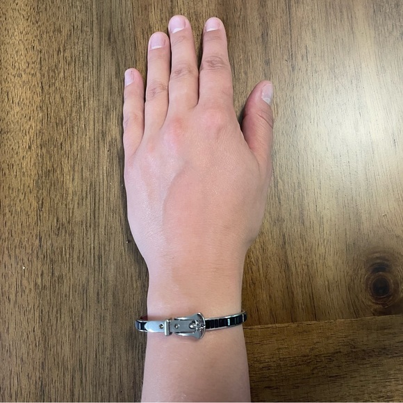 My Flat in London Bright Belt Clasp Bracelet - Picture 4 of 6